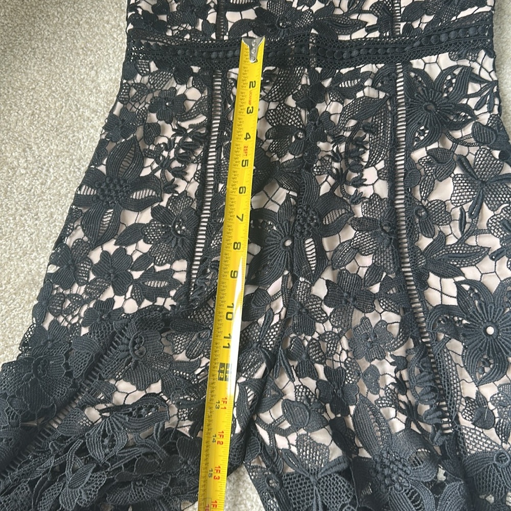 Alice and Olivia Chels deep V lace jumpsuit - Picture 12 of 14
